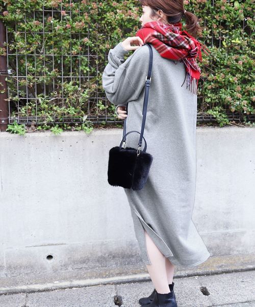 reca（レカ）の「スタッフオススメ◆ビッグシルエット裏起毛スリットワンピース（ワンピース・レディース・グレー/パープル/ボルドー/ブラック/パープル系その他・M/FREE）」の11枚目の写真