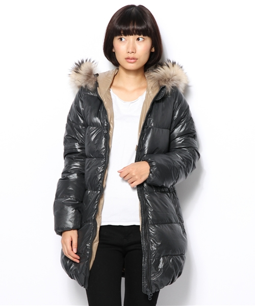 NANO universe(ナノユニバース)の「DUVETICA/KAPPA Natur Fur-Fin Racoon(ダウンジャケット/コート・レディース・チャコール/グレイッシュベージュ/カーキ・40/38)」の7枚目の写真