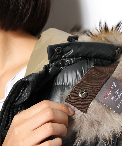 NANO universe(ナノユニバース)の「DUVETICA/KAPPA Natur Fur-Fin Racoon(ダウンジャケット/コート・レディース・チャコール/グレイッシュベージュ/カーキ・40/38)」の12枚目の写真