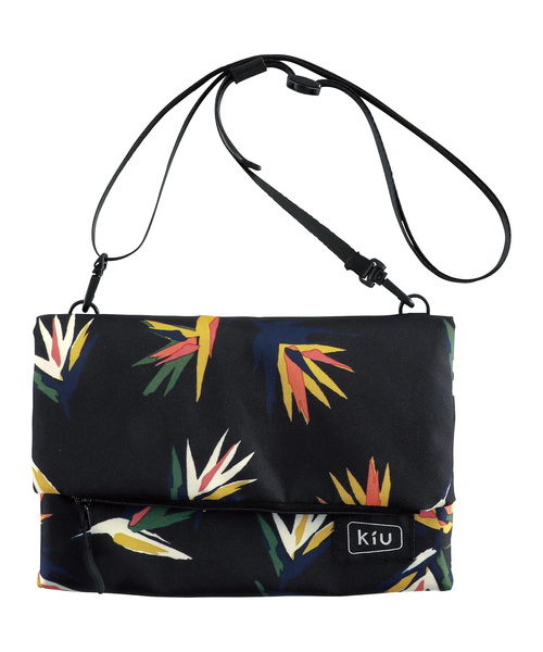 KiU（キウ）の「ウォーターリパレントストレージサコッシュ【2】（ショルダーバッグ・メンズ・ブラック/ネイビー/レッド/オフホワイト/ブルー/アイボリー/ホワイト系その他/ブラック系その他/ブルー系その他/レオパード・FREE）」の5枚目の写真