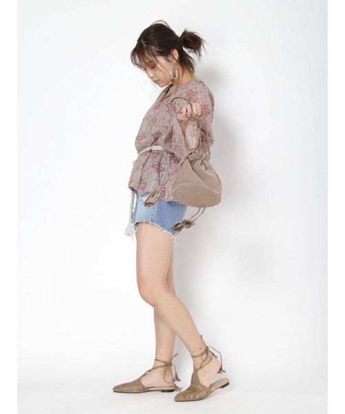 Ungrid（アングリッド）の「クラッシュデニムショートパンツ（デニムパンツ・レディース・ブルー・SMALL/MEDIUM）」の2枚目の写真