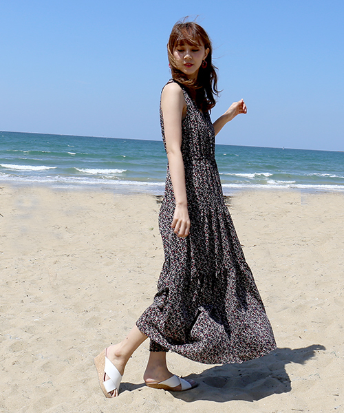 libelle more(リベル モア)の「小花柄ティアードマキシワンピース(ワンピース・レディース・ブラック/オフホワイト/カーキ・LL/M/L)」の21枚目の写真