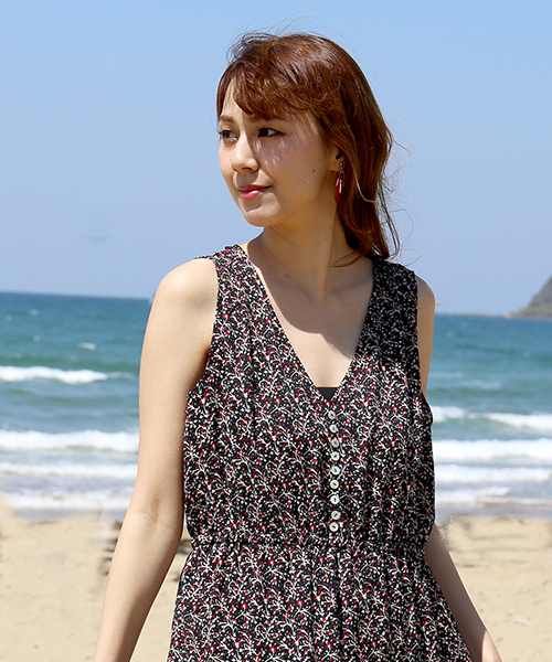 libelle more(リベル モア)の「小花柄ティアードマキシワンピース(ワンピース・レディース・ブラック/オフホワイト/カーキ・LL/M/L)」の19枚目の写真