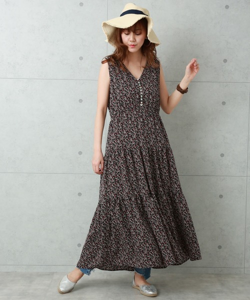 libelle more(リベル モア)の「小花柄ティアードマキシワンピース(ワンピース・レディース・ブラック/オフホワイト/カーキ・LL/M/L)」の5枚目の写真