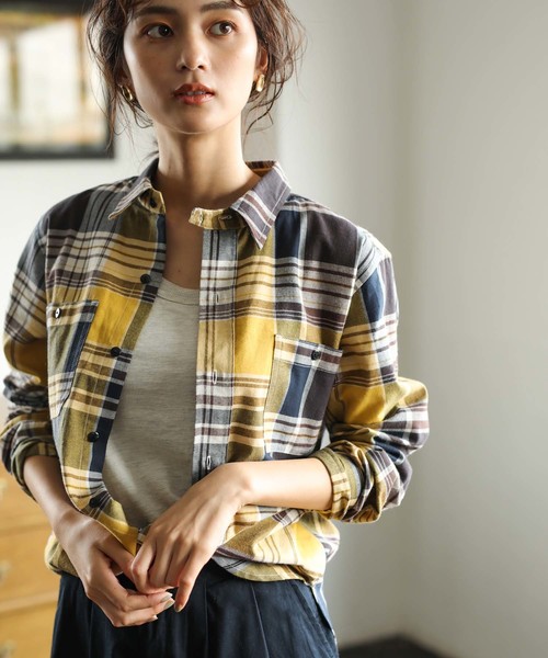 CRAFT STANDARD BOUTIQUE�i�N���t�g�X�^���_�[�h�u�e�B�b�N�j�́uDOUBLE POCKET SHIRT/�ȃr�G��W�|�P�b�g�V���c�����i�V���c/�u���E�X�j�v�b�}�X�^�[�h