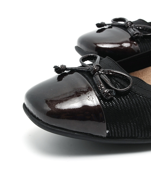 Clarks（クラークス）の「Candra Glow / キャンドラグロウ（バレエシューズ・レディース・ブラック・4.5/6/4/5/3.5/5.5/UK5）」の5枚目の写真