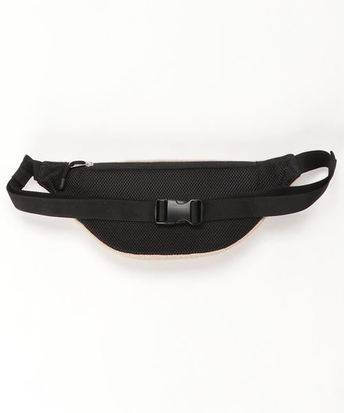 Dickies（ディッキーズ）の「【DICKIES/ディッキーズ】コーデュロイ スマイルギブマーク ワンポイント ウエストバッグ（ボディバッグ/ウエストポーチ・レディース・ブラック/ベージュ/サックスブルー/ピンク・FREE）」の6枚目の写真