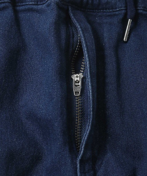 KANGOL(カンゴール)の「【別注・コラボ】ZIP FIVE × KANGOL ストレッチ デニム クロップド ジョガーパンツ(デニムパンツ・メンズ・ネイビー/アイボリー/オリーブ/ブルー/ブラック/ブラック系/サックスブルー/ベージュ・MEDIUM/X-LARGE/LARGE/SMALL)」の13枚目の写真