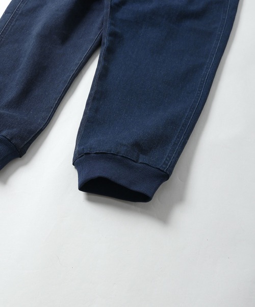 KANGOL(カンゴール)の「【別注・コラボ】ZIP FIVE × KANGOL ストレッチ デニム クロップド ジョガーパンツ(デニムパンツ・メンズ・ネイビー/アイボリー/オリーブ/ブルー/ブラック/ブラック系/サックスブルー/ベージュ・MEDIUM/X-LARGE/LARGE/SMALL)」の14枚目の写真