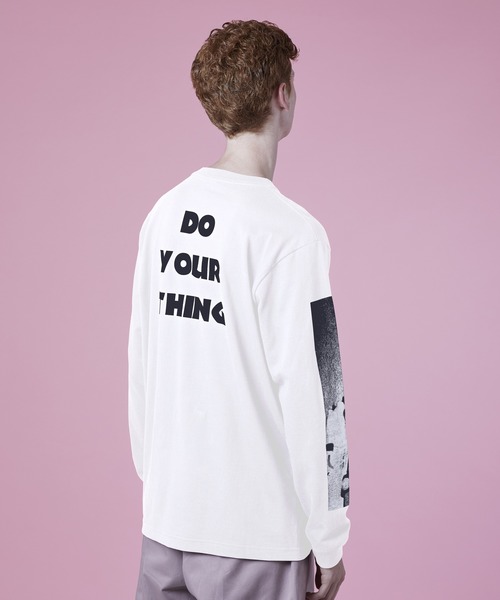 EIGHTAM(エイタム)の「Do your thing long tee(Tシャツ/カットソー・レディース・ブラック/ホワイト・SMALL/MEDIUM/LARGE)」の3枚目の写真