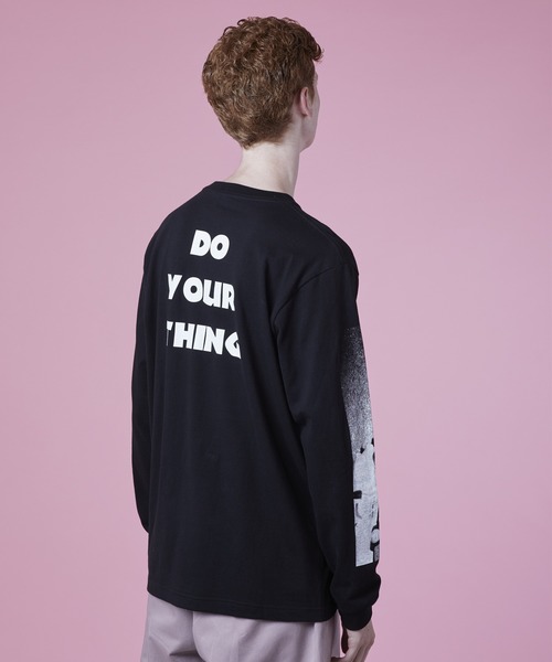 EIGHTAM(エイタム)の「Do your thing long tee(Tシャツ/カットソー・レディース・ブラック/ホワイト・SMALL/MEDIUM/LARGE)」の4枚目の写真