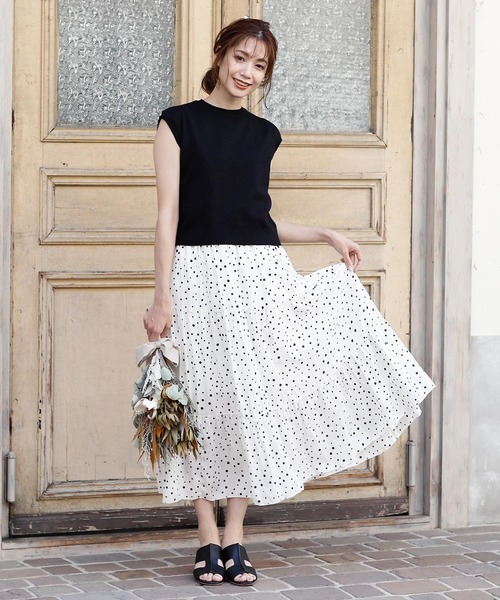 KOBE LETTUCE（コウベレタス）の「ランダムドットフレアロングスカート（スカート・レディース・オフホワイト/ブラック/ライトベージュ・FREE）」の10枚目の写真