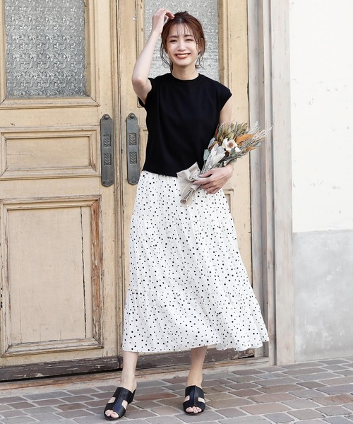 KOBE LETTUCE（コウベレタス）の「ランダムドットフレアロングスカート（スカート・レディース・オフホワイト/ブラック/ライトベージュ・FREE）」の8枚目の写真