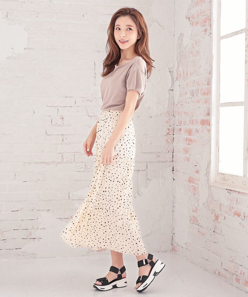 KOBE LETTUCE（コウベレタス）の「ランダムドットフレアロングスカート（スカート・レディース・オフホワイト/ブラック/ライトベージュ・FREE）」の6枚目の写真
