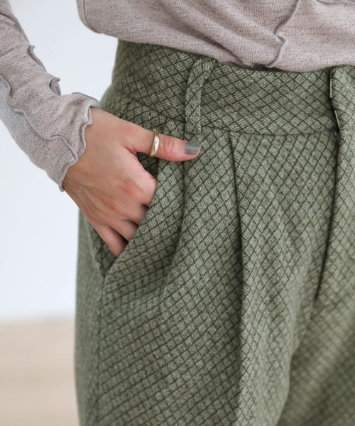 select MOCA（セレクトモカ）の「2020 A/W ハーリキンチェックパンツ(ウール混ストレートセンタープレスパンツ)（その他パンツ・レディース・ブラウン/カーキオリーブ・SMALL/MEDIUM）」の19枚目の写真