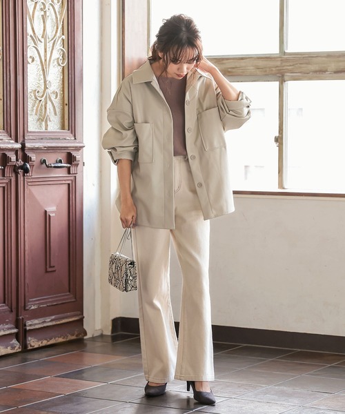 KOBE LETTUCE（コウベレタス）の「フェイクレザーオーバーサイズシャツジャケット（シャツ/ブラウス・レディース・グレー系その他/アイボリー/ブラウン・FREE）」の13枚目の写真