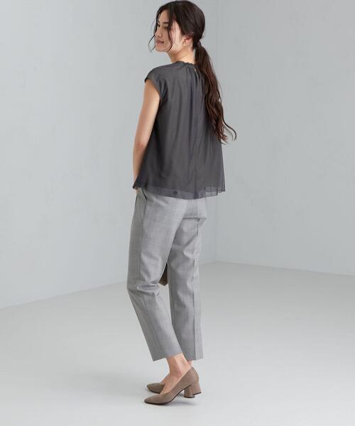 green label relaxing(グリーンレーベルリラクシング)の「CS チュール タック スタンド ネック ブラウス(シャツ/ブラウス・レディース・ダークグレー/モカ・FREE)」の13枚目の写真