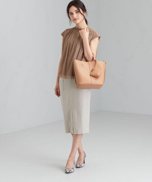 green label relaxing(グリーンレーベルリラクシング)の「CS チュール タック スタンド ネック ブラウス(シャツ/ブラウス・レディース・ダークグレー/モカ・FREE)」の4枚目の写真