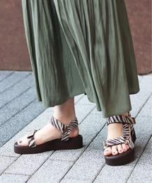 LE TALON | GRISE アツゾコストラップサンダル◆(サンダル)