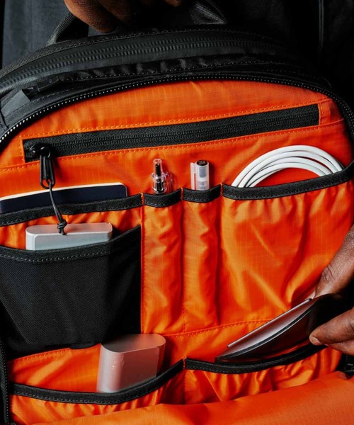 Aer（エアー）の「Aer（エアー）Day Pack2 X-PAC 高耐水・高耐久バッグ（バックパック/リュック・メンズ・ブラック・FREE）」の21枚目の写真