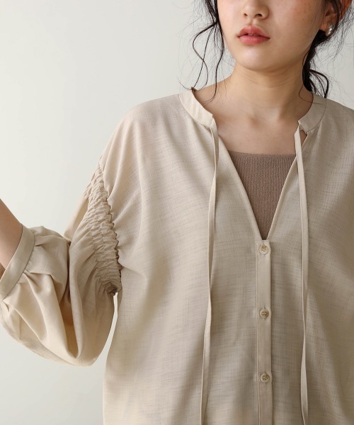 Bab（バブ）の「【WEB限定】前後2way袖ギャザーワンピース（ワンピース・レディース・ブラック/ベージュ/モカ・38）」の22枚目の写真