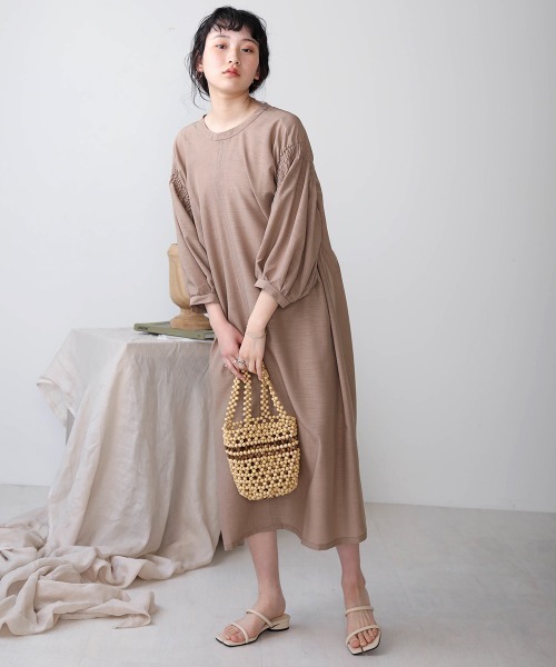 Bab（バブ）の「【WEB限定】前後2way袖ギャザーワンピース（ワンピース・レディース・ブラック/ベージュ/モカ・38）」の10枚目の写真