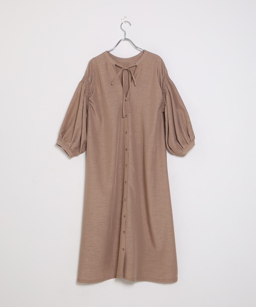 Bab（バブ）の「【WEB限定】前後2way袖ギャザーワンピース（ワンピース・レディース・ブラック/ベージュ/モカ・38）」の13枚目の写真