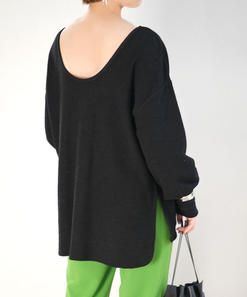 ＡＮＤＪ（アンドジェイ）の「背中開きTシャツチュニック（Tシャツ/カットソー・レディース・ブラック/カーキ/グレイッシュベージュ・M）」の2枚目の写真