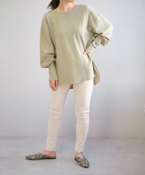 ＡＮＤＪ（アンドジェイ）の「背中開きTシャツチュニック（Tシャツ/カットソー・レディース・ブラック/カーキ/グレイッシュベージュ・M）」の10枚目の写真