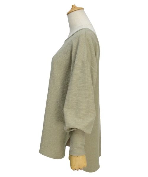 ＡＮＤＪ（アンドジェイ）の「背中開きTシャツチュニック（Tシャツ/カットソー・レディース・ブラック/カーキ/グレイッシュベージュ・M）」の19枚目の写真