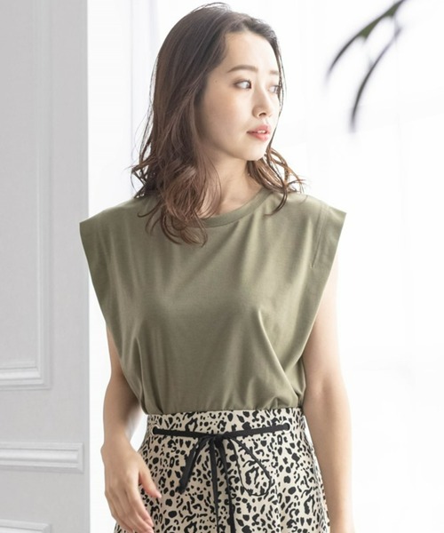 clear（クリア）の「ショルダータックフレンチTシャツ（Tシャツ/カットソー・レディース・ブラック/オフホワイト/グレイッシュベージュ/モカ/カーキ・F）」の5枚目の写真