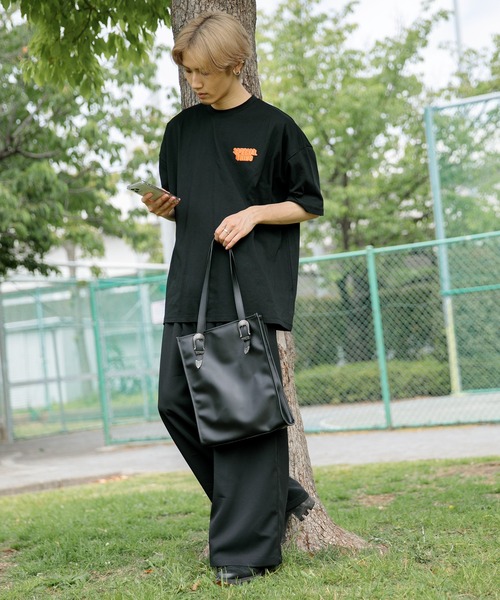 Adoon plain（アドーンプレーン）の「【Adoon plain】バックルベルトクリアバッグ（トートバッグ・メンズ・クリア/ブラック/ライトブルー・FREE）」の4枚目の写真