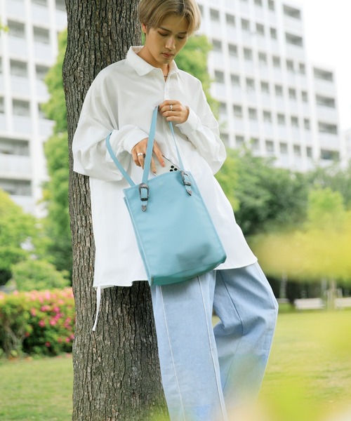 Adoon plain（アドーンプレーン）の「【Adoon plain】バックルベルトクリアバッグ（トートバッグ・メンズ・クリア/ブラック/ライトブルー・FREE）」の14枚目の写真