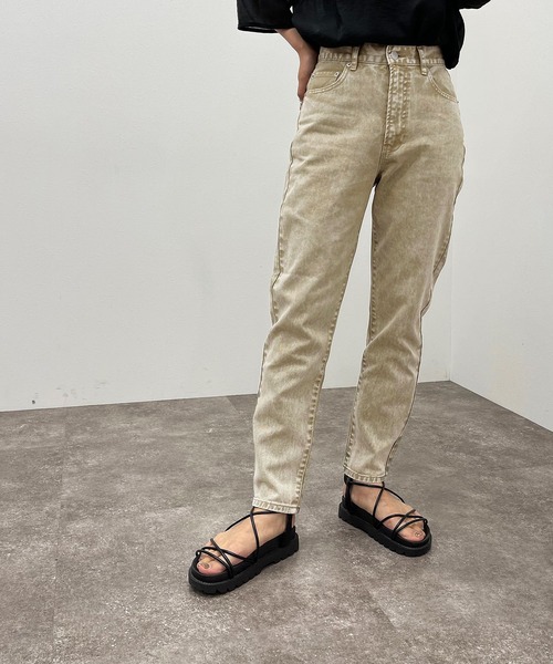 apres jour mignon（アプレジュールミニョン）の「テーパードデニム【ZOZOTOWN限定アイテム】（デニムパンツ・レディース・ブラック/オフホワイト/ライトブルー/ベージュ/グレー系その他・X-LARGE/MEDIUM/SMALL/LARGE）」の4枚目の写真