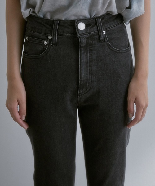 vis-`a-vis（ビサビ）の「【WEB限定】【追加生産】スリットスキニーパンツ（デニムパンツ・レディース・ブルー/ホワイト/スミクロ・M/S/L/SS）」の7枚目の写真