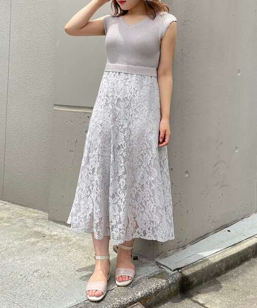 MAJESTIC LEGON（マジェスティックレゴン）の「ニットドッキングレースワンピ（ワンピース・レディース・ベージュ/グレー/オフホワイト/ピンクベージュ/ブラック・SMALL/MEDIUM）」の3枚目の写真