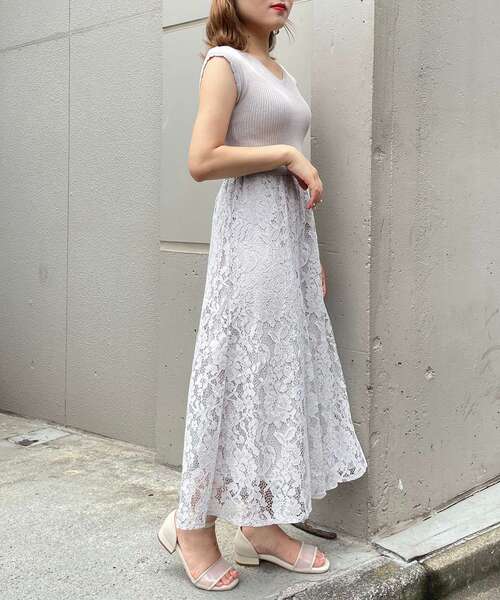 MAJESTIC LEGON（マジェスティックレゴン）の「ニットドッキングレースワンピ（ワンピース・レディース・ベージュ/グレー/オフホワイト/ピンクベージュ/ブラック・SMALL/MEDIUM）」の7枚目の写真