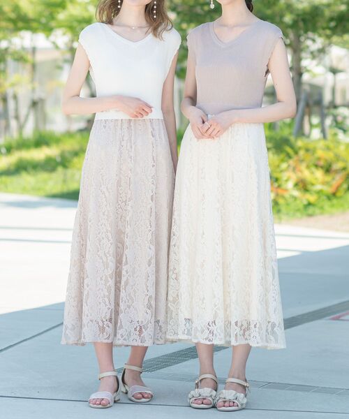 MAJESTIC LEGON（マジェスティックレゴン）の「ニットドッキングレースワンピ（ワンピース・レディース・ベージュ/グレー/オフホワイト/ピンクベージュ/ブラック・SMALL/MEDIUM）」の14枚目の写真