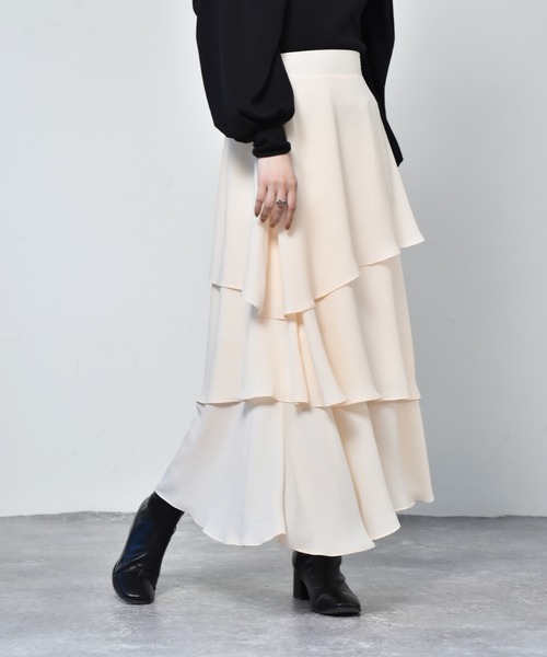 RETRO GIRL（レトロガール）の「アソート柄ティアードスカート（スカート・レディース・ブラック/ベージュ/ホワイト系その他/オレンジ・FREE）」の3枚目の写真