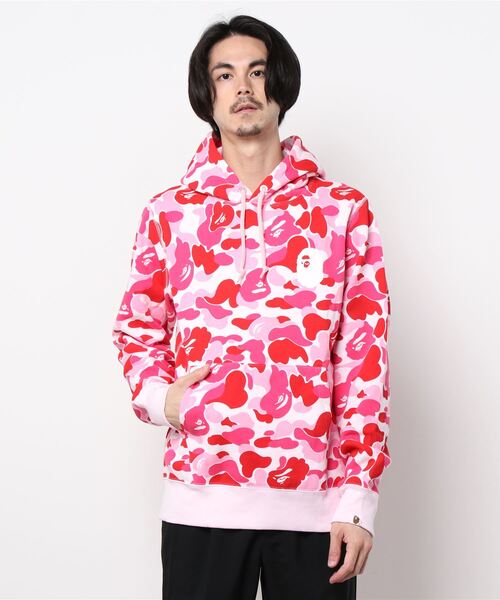 A BATHING APE（アベイシングエイプ）の「BIG ABC CAMO APE HEAD