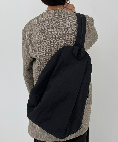 NEUNA（ヌナ）の「2wayリュックバックパック（バックパック/リュック・レディース・ブラック/ベージュ・FREE）」の3枚目の写真