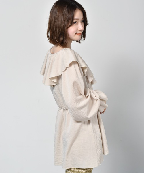 RETRO GIRL（レトロガール）の「フリル襟チュニックブラウス（シャツ/ブラウス・レディース・ブラック/ピンク/ライトベージュ・FREE）」の6枚目の写真