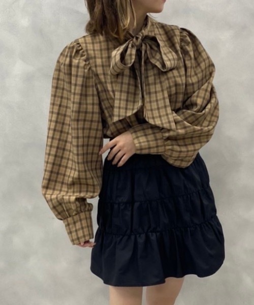 one after another NICE CLAUP（ワンアフターアナザーナイスクラップ）の「ビンテージボウタイブラウス（シャツ/ブラウス・レディース・オフホワイト/カーキ/ブラウン系その他/ベージュ系その他/ストライプ/ブラウン系その他2・FREE）」の14枚目の写真