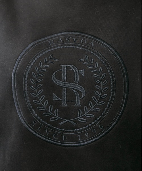 RASVOA(ラスボア)の「エンブレムクロップドスウェット(スウェット・レディース・ブラック/オフホワイト・FREE)」の7枚目の写真