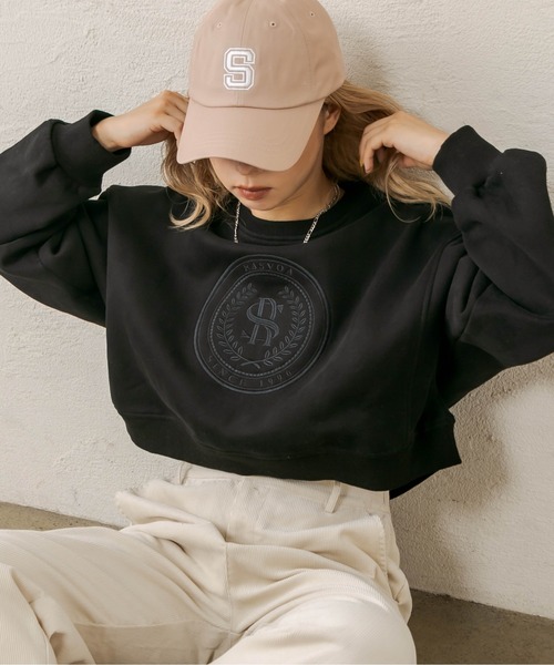 RASVOA(ラスボア)の「エンブレムクロップドスウェット(スウェット・レディース・ブラック/オフホワイト・FREE)」の18枚目の写真