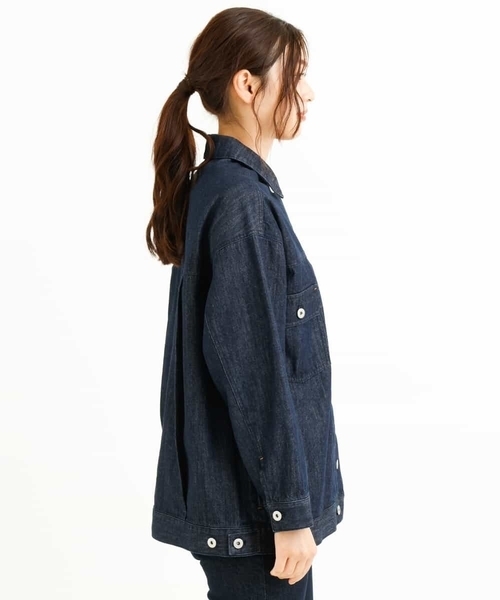 a.v.v（アーヴェヴェ）の「ゆったりデニムGジャン（デニムジャケット・レディース・ネイビー・36/38/40/42/34）」の17枚目の写真