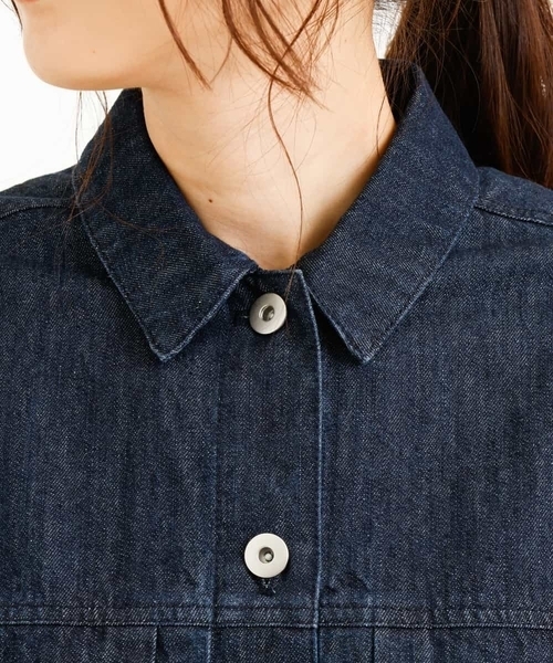 a.v.v（アーヴェヴェ）の「ゆったりデニムGジャン（デニムジャケット・レディース・ネイビー・36/38/40/42/34）」の3枚目の写真
