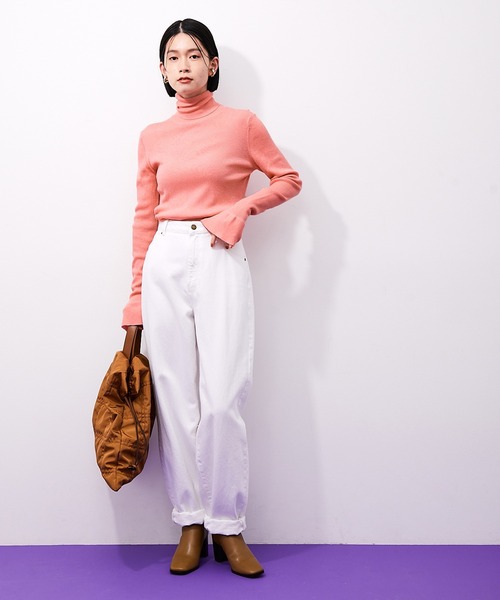 ADAM ET ROPE'（アダムエロペ）の「アンチピリングリブタートルネック（ニット/セーター・レディース・ブラック/サックスブルー/ピンク/キナリ・FREE）」の17枚目の写真