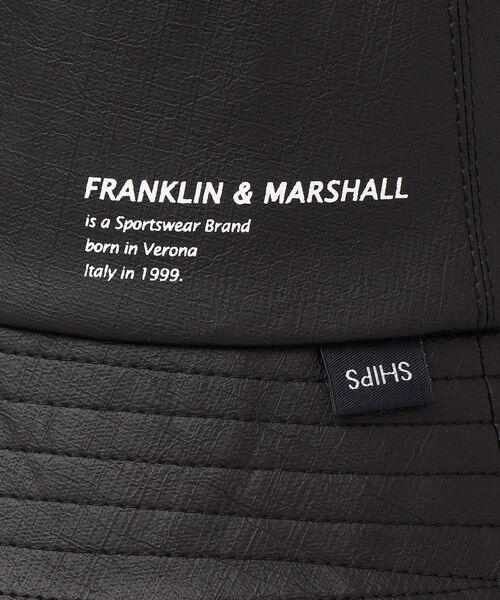 FRANKLIN & MARSHALL（フランクリンマーシャル）の「【WEB限定/SHIPS別注】FRANKLIN&MARSHALL: フェイクレザー ワンポイント ロゴ バケット ハット（ハット・メンズ・ネイビー/オフホワイト/ダークグレー/ブラック・ONE SIZE）」の7枚目の写真