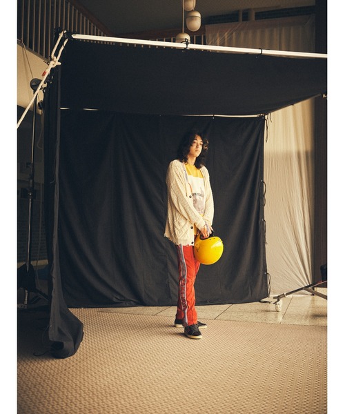 SEVESKIG(セヴシグ)の「SEVESKIG/セヴシグ/カーディガンケーブルニット/Japanese Paper cable knit cardigan(KN-SV-NNS-1002)(カーディガン/ボレロ・メンズ・ホワイト/ブラウン/レッド・LARGE/MEDIUM/X-LARGE/SMALL)」の12枚目の写真